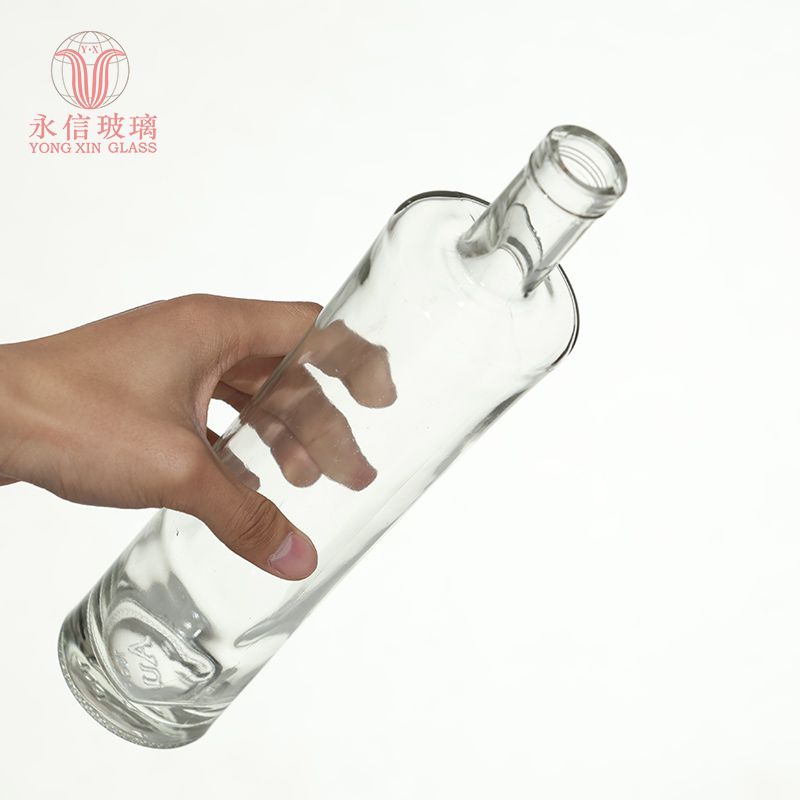 YX00128  Factory Direct Hot Sell Flint 800ml Vodka Glass Bottle Empty Wine Bottles 750ml Bottles In Bulk