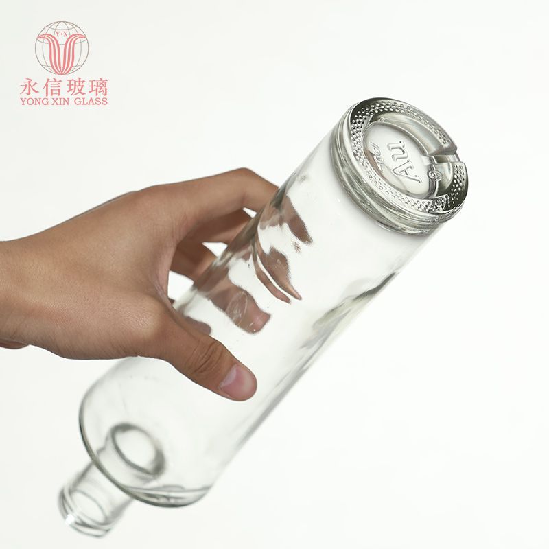 YX00128  Factory Direct Hot Sell Flint 800ml Vodka Glass Bottle Empty Wine Bottles 750ml Bottles In Bulk