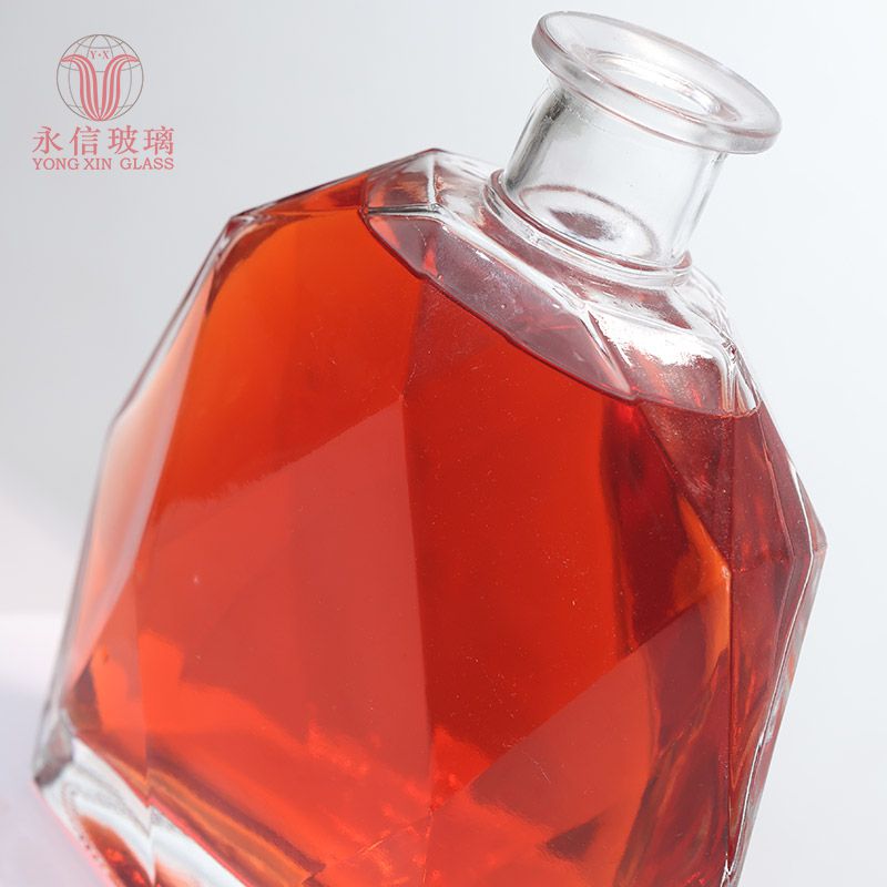 YX00007 Beverage Wisky Bottle Old Empty Wine Bottles For Sale 750ml Corked Glass Bottle