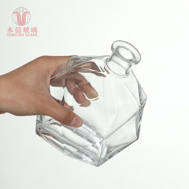 YX00007 Beverage Wisky Bottle Old Empty Wine Bottles For Sale 750ml Corked Glass Bottle