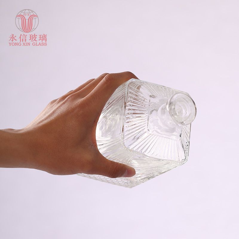 YX00009 Amber Bottle Glass Beverage Empty Glass Bottles For Wine Bear Juice Oil XO Vodka Whiskey Plum Liqueur