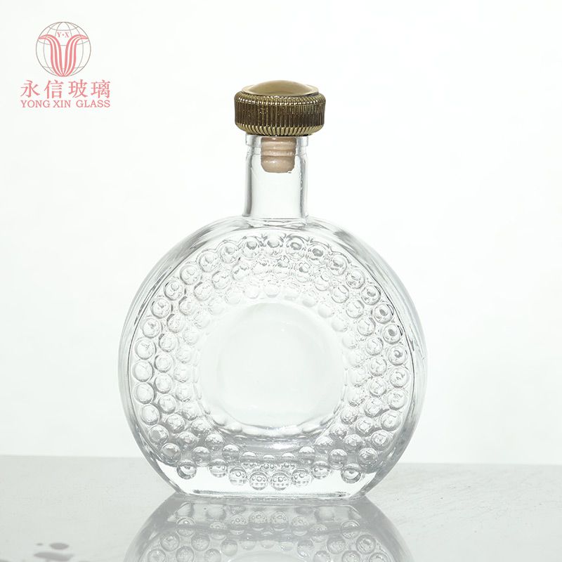 YX00010 Factory Made Odd-Shaped Color Juicy Bottles Beverages Roller Bottle Roll On Bottle With Cork Cover For 500ml Luxury Wine Beverage Bottle Glass