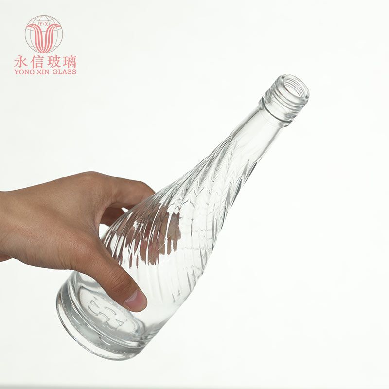 YX00126 Design Glass Bottle 750ml Screw Cap Glass Bottle Borosilicate