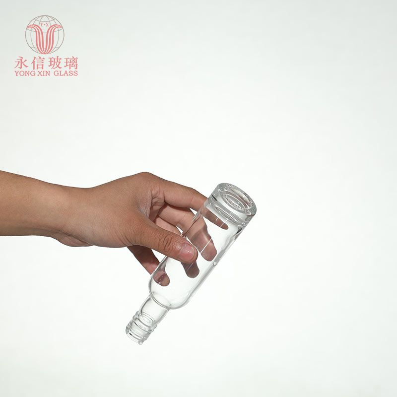 YX00042 Bottle A Vodka 4 Oz Frosted Cork Bottles Wholesale Empty Glass Bottle Gin Bottles 750ml